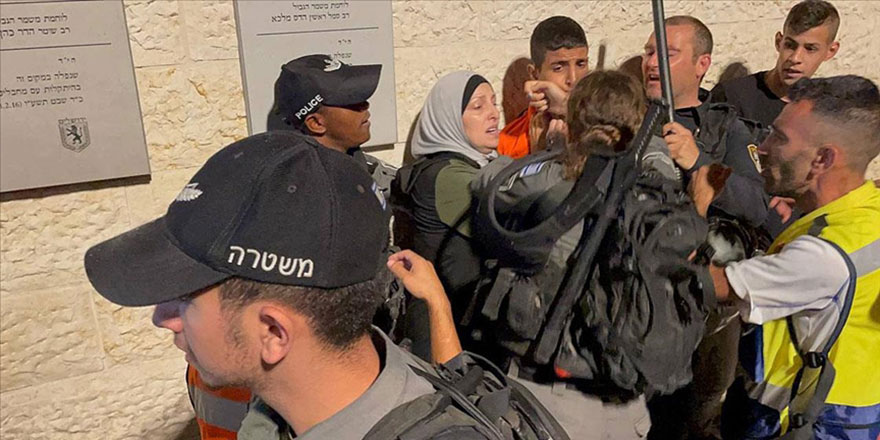 İşgalci İsrail polisinden Şam Kapısı'nda Filistinlilere saldırı