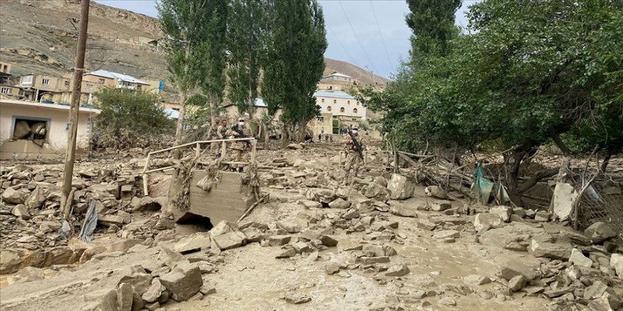 Van'daki selde 32 ev kullanılamaz hale geldi