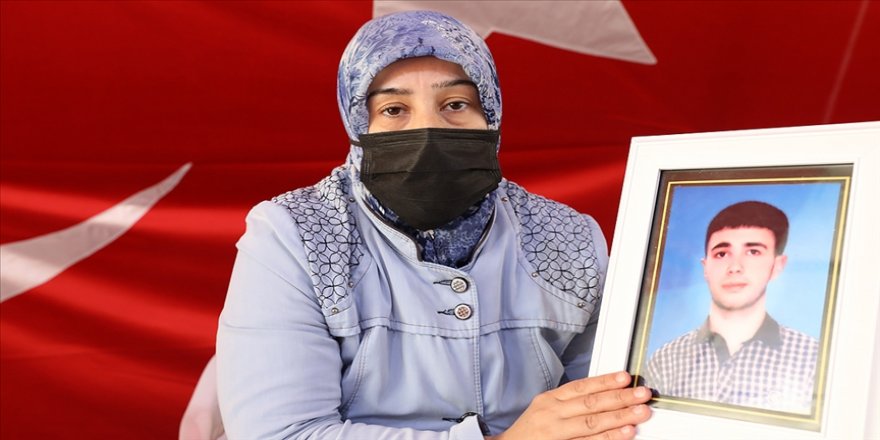 '4 yıldır evladıma hasret kaldım. Bir anne olarak evladımı istiyorum'