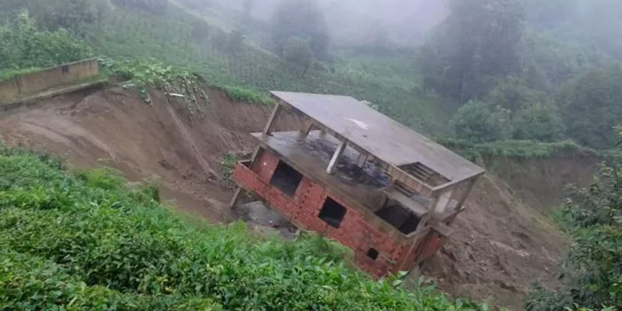 Oturulamaz raporu verilmişti... Heyelanda 30 metre kaydı