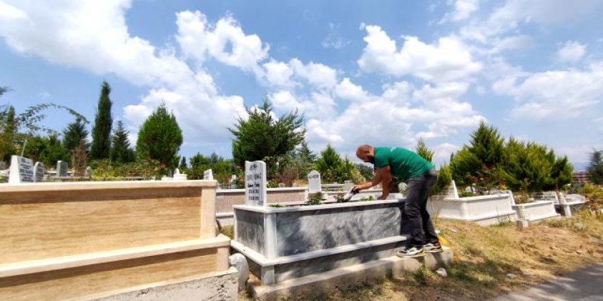 Pandemi ile yeni iş kapısı açıldı: Online mezar bakım hizmeti