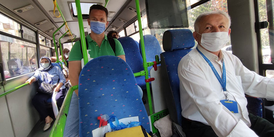 Bursa'daki güler yüzlü şoförün adı, 'Hoş geldin şoför' olarak biliniyor