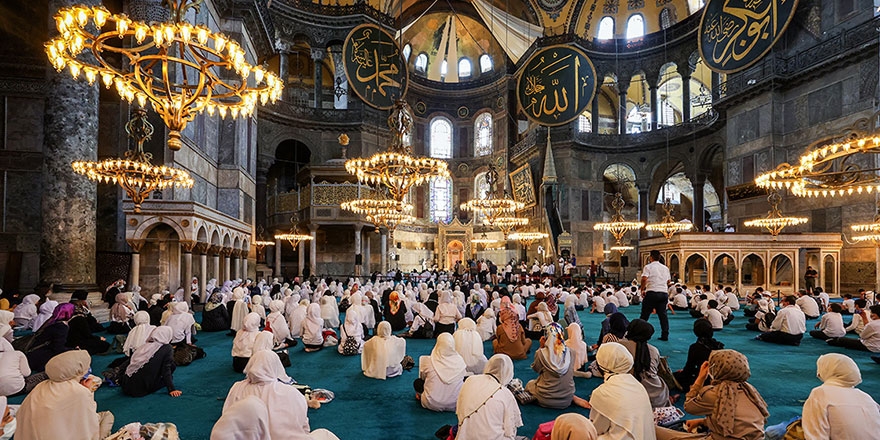 Yaz Kur'an kursları kapanış programı Ayasofya-i Kebir Camii'nde yapıldı