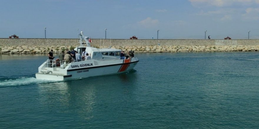 Van Gölü'nde Sahil Güvenlik Komutanlığı dualarla kuruldu