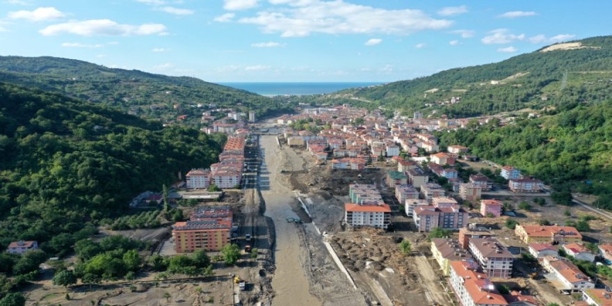 Ezine Çayı'nın yatağı selde 40 metre genişledi: Erken uyarı sistemi şart