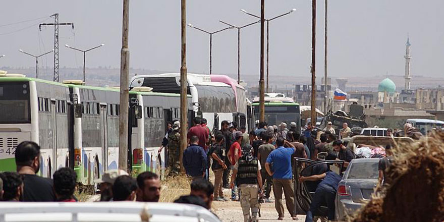 Rusya'nın aracı olduğu Dera kentinde son bir ayda 38 bin kişi evini terk etti