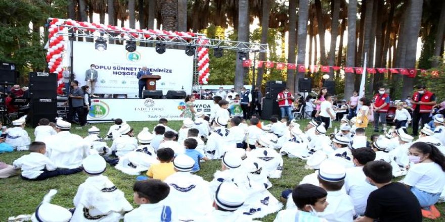 İzmir'de bin 81 çocuk için sünnet şöleni düzenlendi