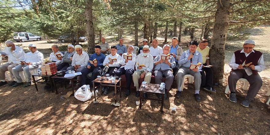 Nur talebeleri Çamdağı'nda muhabbet için buluştu