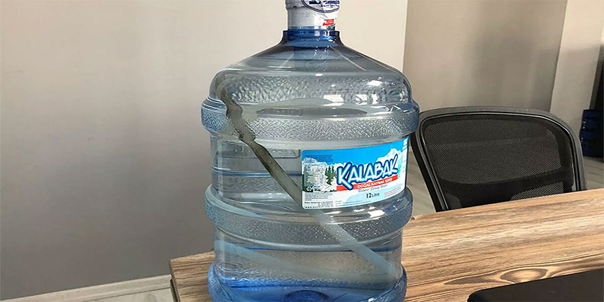 Damacananın içinden hortum çıktı