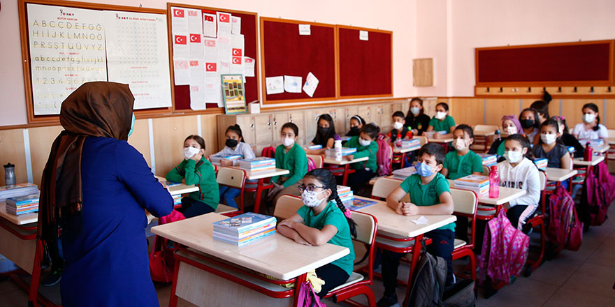 Gözler Bilim Kurulu'nun 'maske' kararında