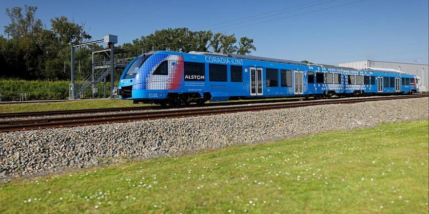 Dünyanın ilk hidrojen treni Fransa'da test edildi
