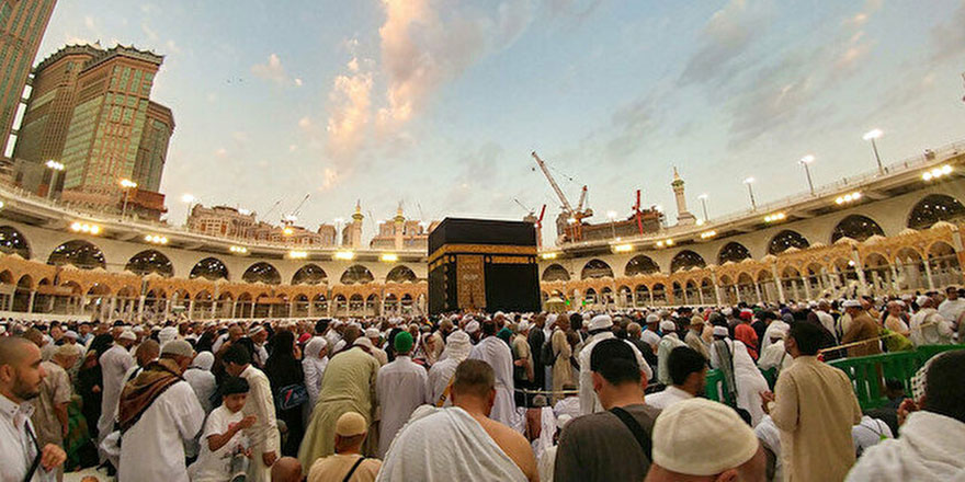 Suudi Arabistan'dan umre kararı: Günlük kapasite 70 bine çıkarıldı
