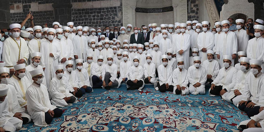 Diyarbakır’da 93 hafız icazet aldı