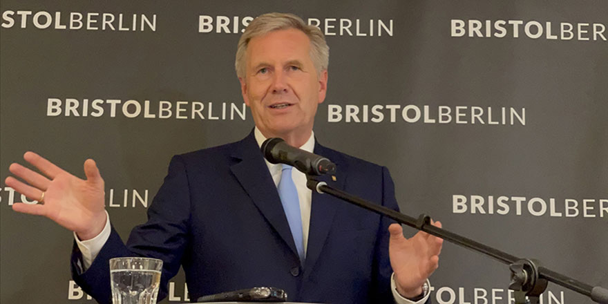 İslam da Almanya'ya aittir cümlesini bilerek ve isteyerek kullandım