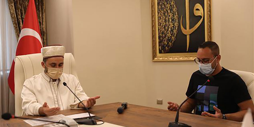 Müslüman arkadaşlarının 'yaşantılarından' etkilenen Patrick, İslamiyet'i seçti