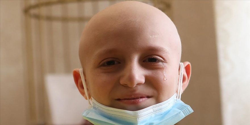 İşgalci İsrail'in gözaltısı kanser hastası Filistinli çocukla babasını ayırdı