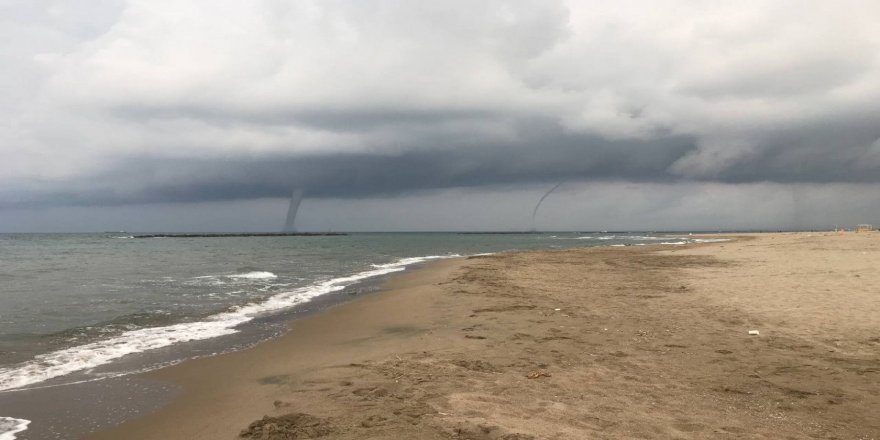 Karasu'da denizde 3 hortum oluştu