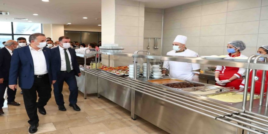 'Üreten Okullar' Projesi Bağcılar'da hayata geçirildi