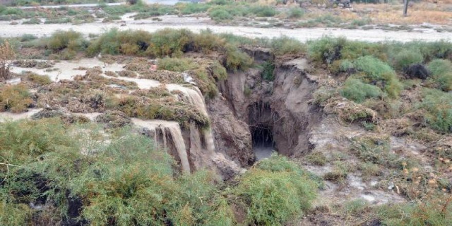 Konya'daki dev yarıkların nedeni belli oldu