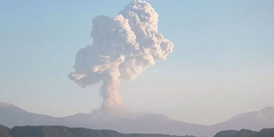 Endonezya'da yanardağ alarmı