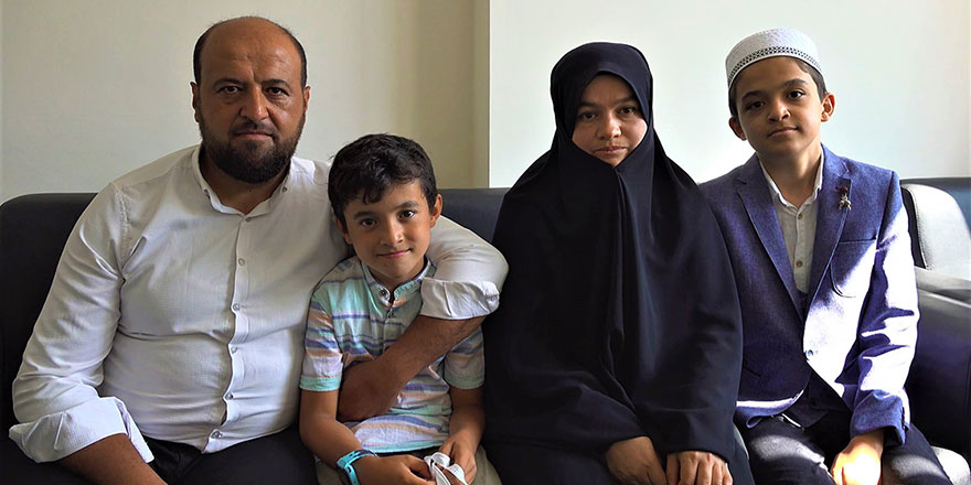 28 Şubat sürecinde yarım kalan hafızlık hayalini oğluyla aynı yıl gerçekleştirdi