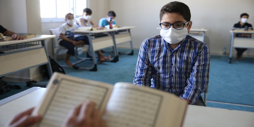 Mardin'de 8 ayda hafız olan 12 yaşındaki Bilal, Türkiye birincisi olmak için çalışıyor