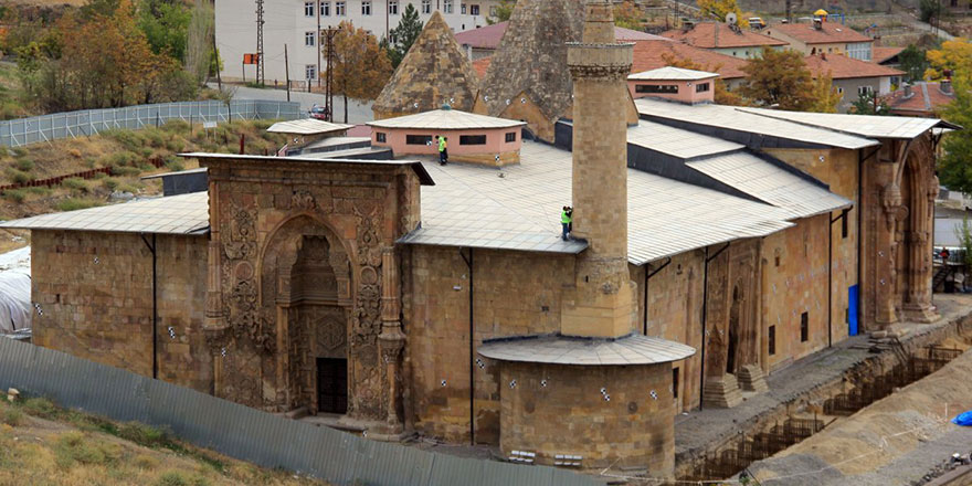 Divriği Ulu Cami'nin restorasyon çalışmaları tekrar başlıyor