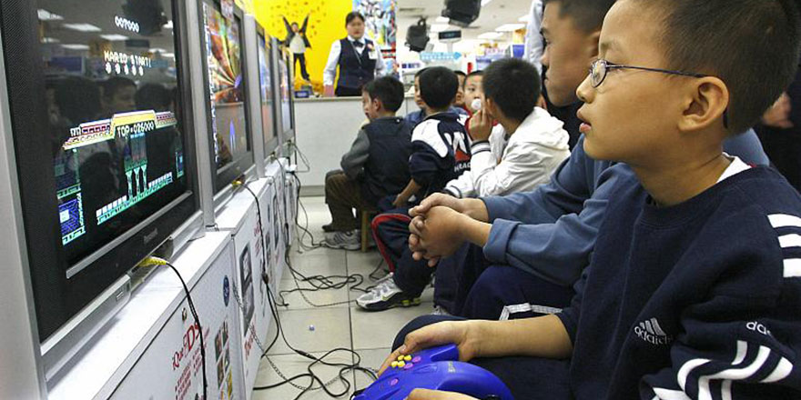 Çinli video oyunu üreticileri: Çocuklar ekrandan uzak tutulacak