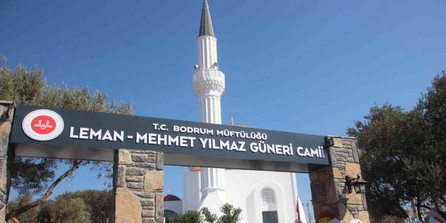 Eşi vasiyet etti, cami yaptırdı