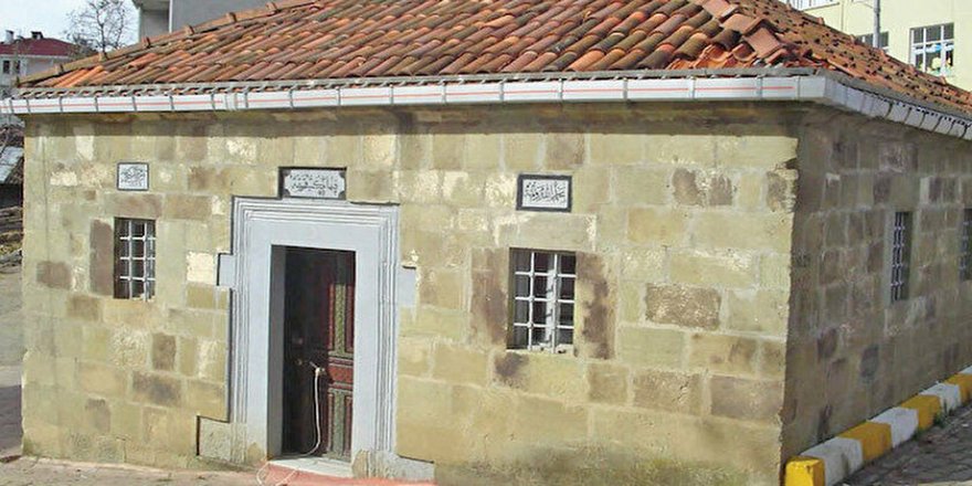 Halk evlerinin yağmaladığı kütüphane ihya ediliyor