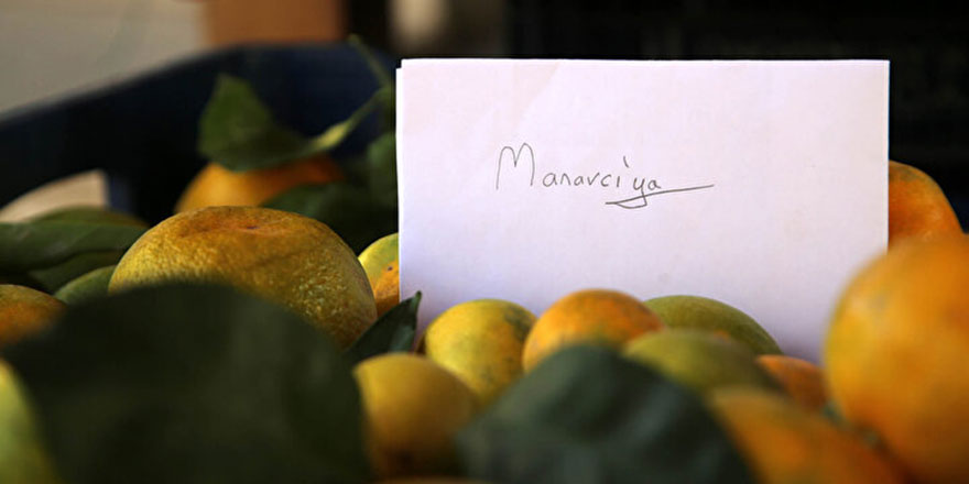 Öğrencinin manava bıraktığı zarf herkesi duygulandırdı