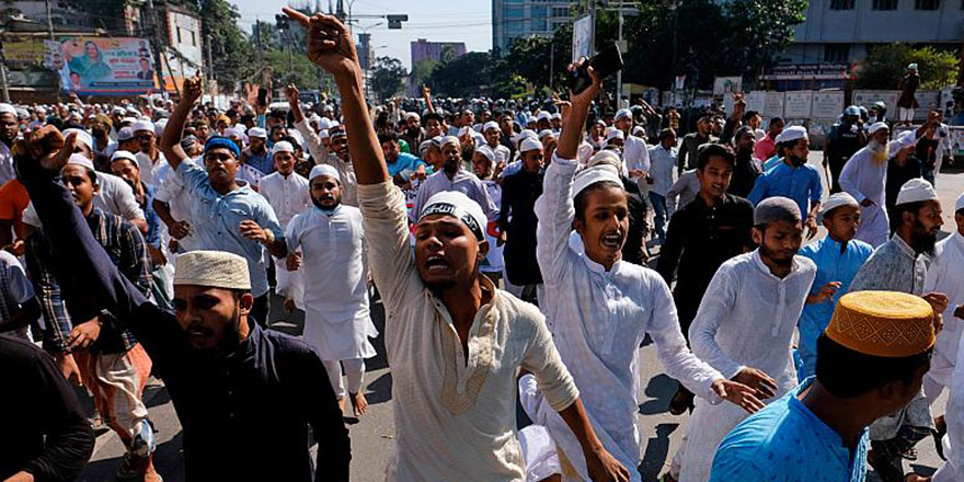 Bangladeş'te tehlikeli provokasyon: Müslüman ve Hinduların Kur'an kavgası