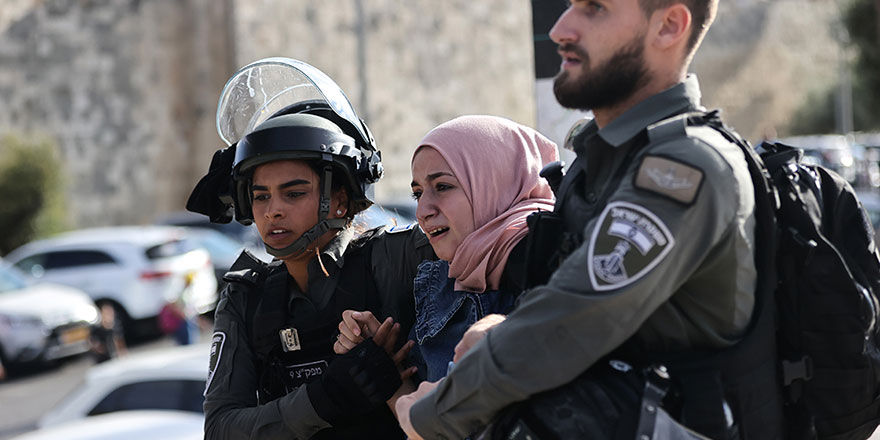 İşgalci İsrail polisi Kudüs'te Mevlid-i Nebi kutlamalarına müdahale etti: 17 yaralı