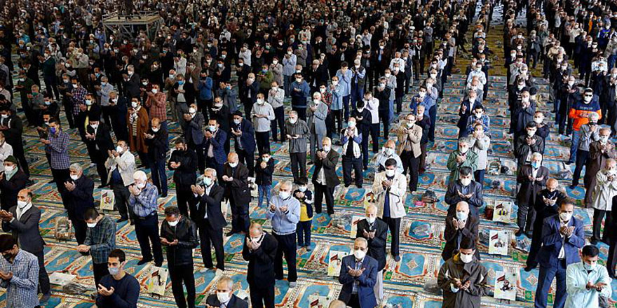 İran'da 20 ay sonra ilk Cuma namazı kılındı