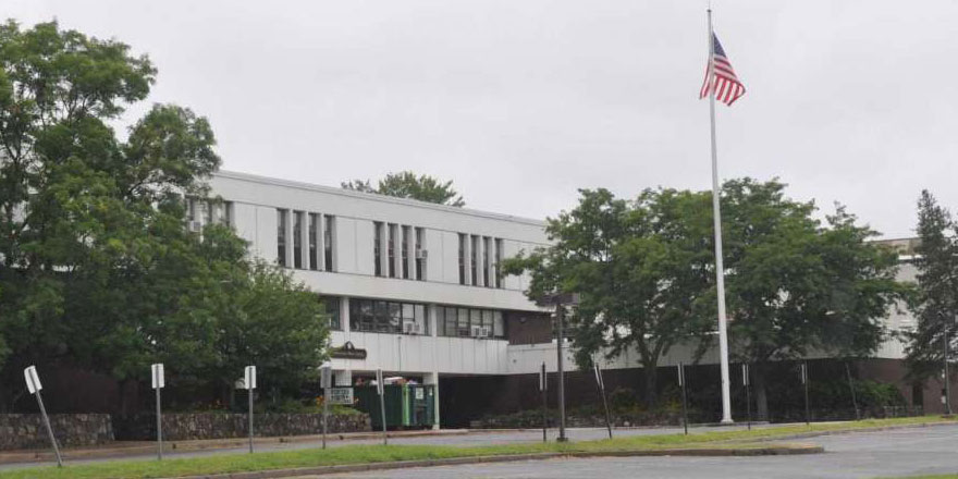 Müslüman öğrenciye terörist benzetmesi yapan öğretmen açığa alındı