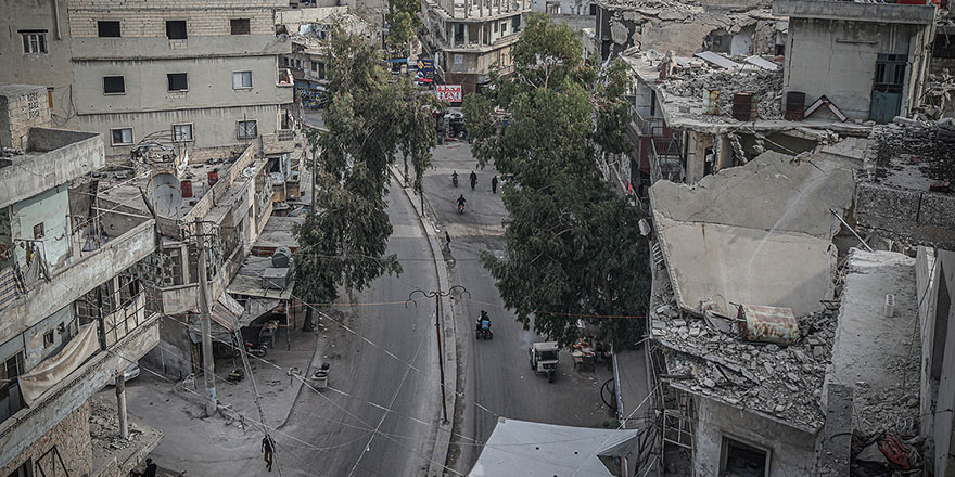 İran ve Esed'in Halep kırsalındaki saldırısında 2 sivil öldü