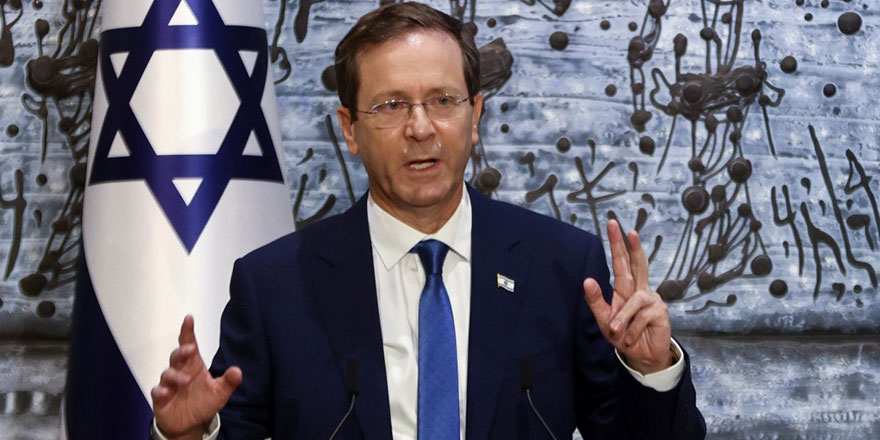 İsrail Cumhurbaşkanı bir katliam için özür diledi sırada binlerce var