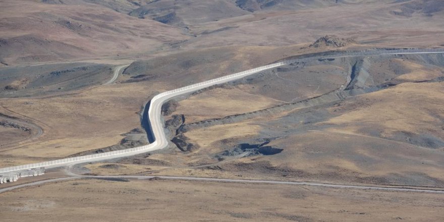 Van'ın İran sınırına 27 kilometrelik duvar örüldü