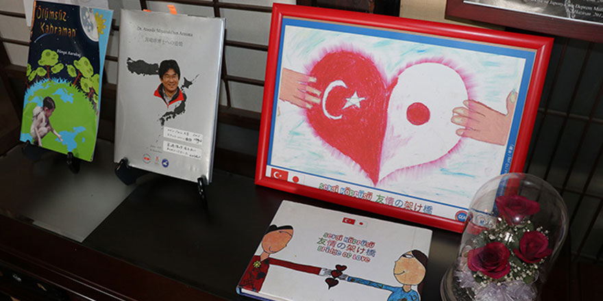 Van depreminin kahramanı Japon gönüllü Atsushi'nin annesi, oğlunun anılarıyla yaşıyor