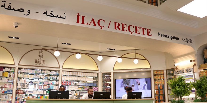Konya'da 3 katlı 'süper eczane' 6 dilde hizmet veriyor