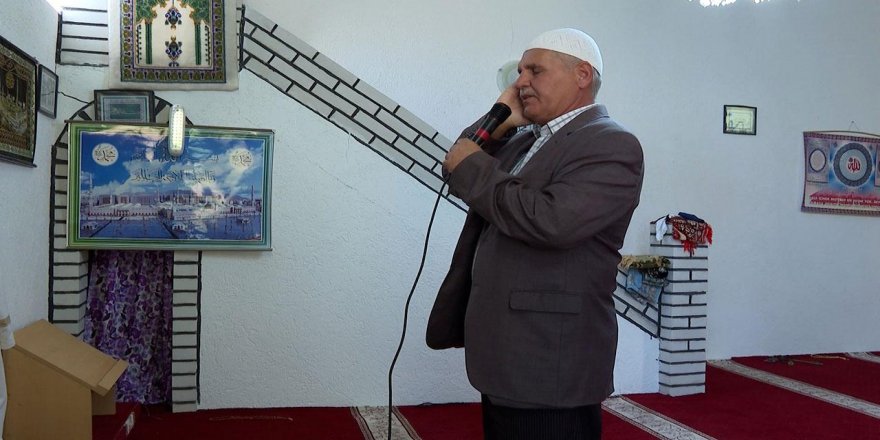 Kuzey Makedonya'da ezan sesinin eksilmemesi için uğraşıyor