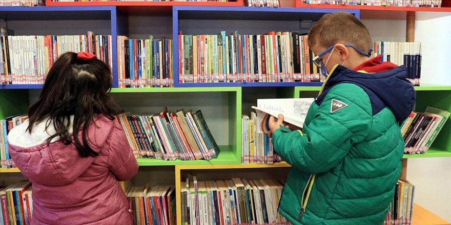 Kütüphanede kuşak buluşması