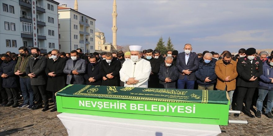 Trafik kazasında vefat eden Genç İHH gönüllüleri son yolculuğuna uğurlandı