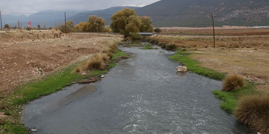 548 kilometrelik Büyük Menderes Nehri'nin sadece 7 kilometresi temiz akıyor