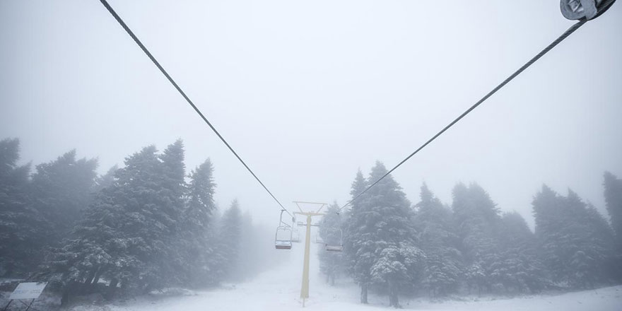 Uludağ'da kar kalınlığı 40 santimetreye ulaştı
