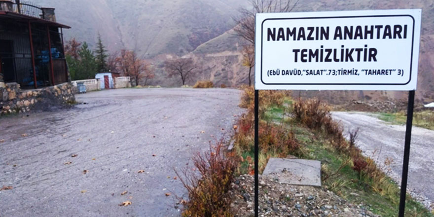 Belediye temizliği hadisli tabelalarla teşvik ediyor