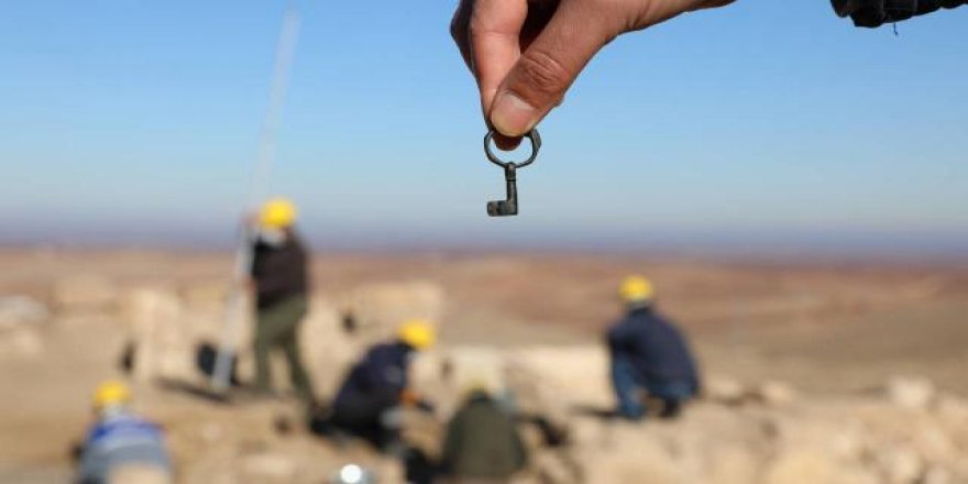 Zerzevan Kalesi'nde anahtarlı yüzük ve flüt bulundu