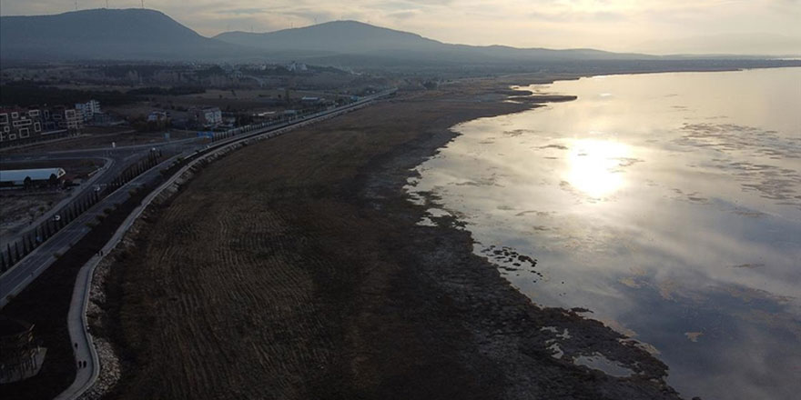 Belediye Başkanının duası: İnşallah, yaradan bu gölü 5 metre karla doldurur 