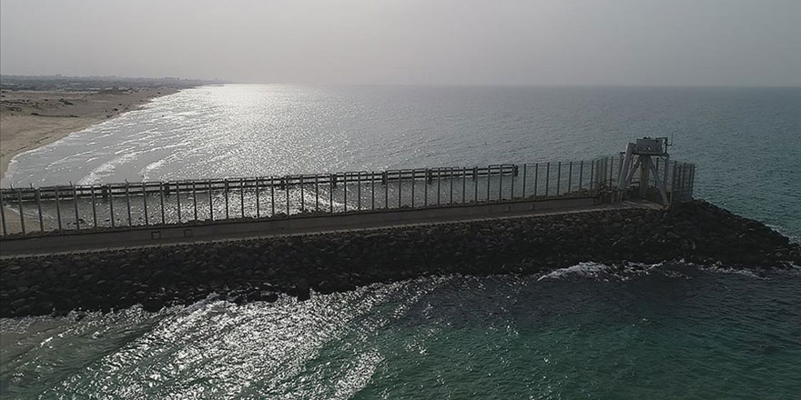 İşgalci İsrail, Gazze Şeridi'nin çevresine ördüğü beton duvarı tamamladı