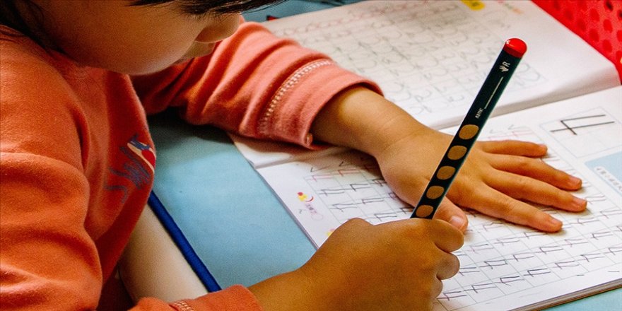 Okul öncesinde okumayı yanlış öğrenme çocukların kariyer seçimini etkileyebilir